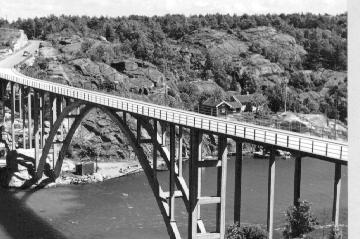 Gamla Skåpesundsbron på Tjörn